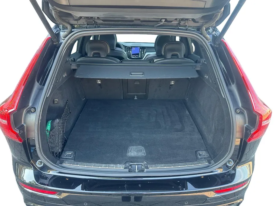 Volvo XC60 2.0 T6 Plug-in hybrid AWD Inscription | Panodak |