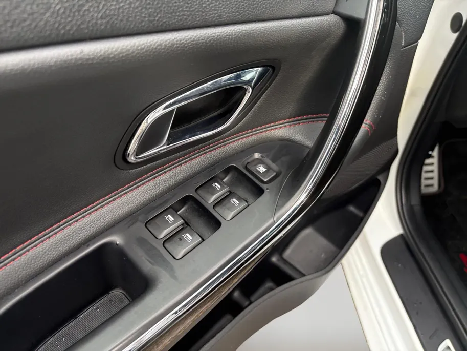 Kia cee'd 1.6 GT | 204PK! | Stoelverwarming | Cruise control | Clima
