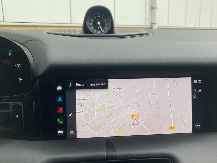 Porsche Taycan Cross Turismo 4 93 kWh sport chrono - panoramadak -stoelenpakket -stoelverwarming -luchtvering