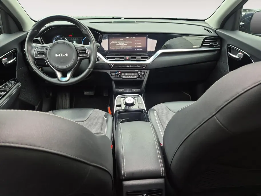 Kia e-Niro DynamicPlusLine 64 kWh | Airco | Navi | Camera | Privacy Glass | Trekhaak | Stoelverwarming | Stuurverwarming