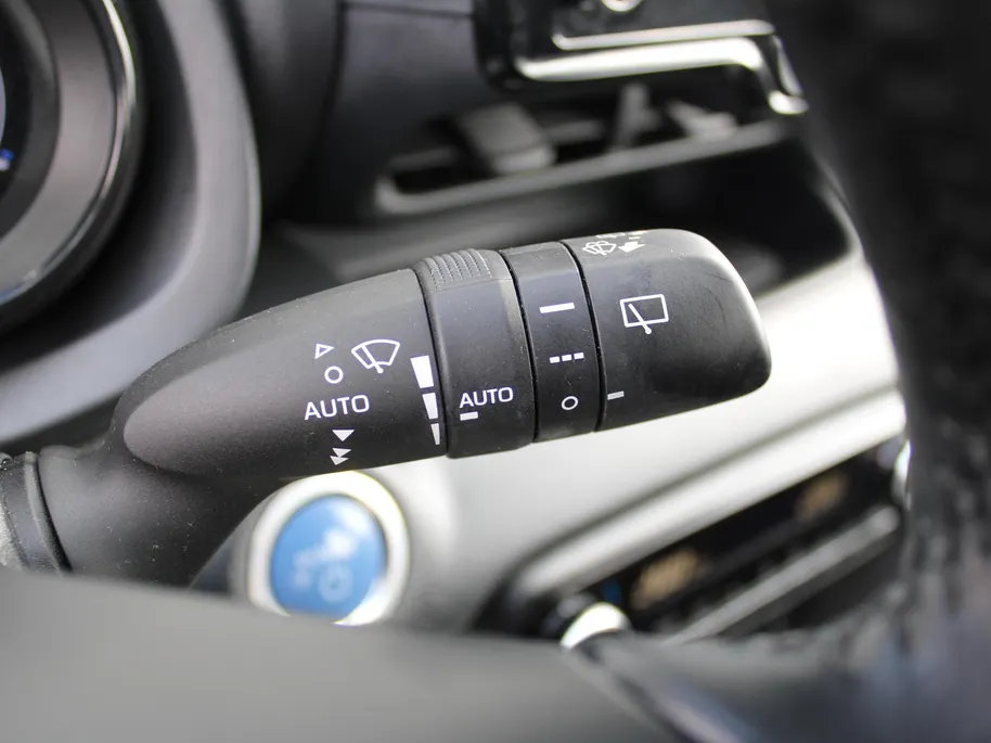 Mazda 2 Hybrid 1.5 Agile | Comfort pakket | 15' LM | Stoelverwarming | Apple Carplay/Android Auto |