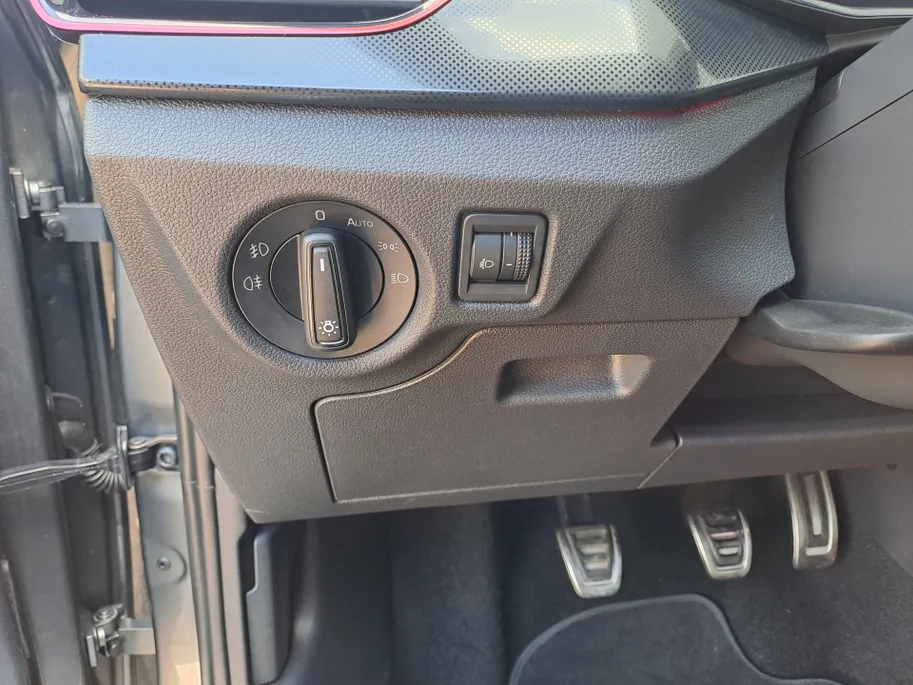Škoda Scala 1.0 TSI Sport Business | Navigatie | Adaptive Cruise | Sensoren | Climate | Apple Carplay/Android Auto