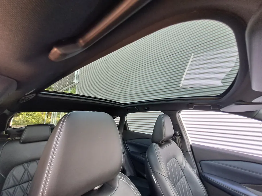 Nissan QASHQAI 1.3 MHEV Tekna Plus | Leer | Voorstoelen verwarmd | 360 Camera | Navigatie | 20'' LM | Stoel Massage | Luxe Lederen Bekleding | Dode Hoek Detectie | Apple Carplay/Android Auto