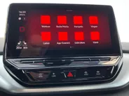 Volkswagen ID.4 Pro 77 kWh 204pk SOH 94,2% Apple/Android Car Play · Navigatie · Camera + parkeersensoren · Stoelverwarming · Navigatie ·