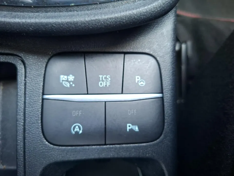 Ford Puma 1.0 EcoBoost Hybrid ST-Line X First Edition | Winterpack | Driver Assistancepack | Matrix Ledkoplampen | 18' Lichtmetaal | Adaptive Cruisecontrol | Camera | Climate Control | Dodehoekdetectie |