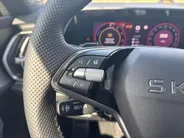 Škoda Kodiaq Sportline Business 1.5 TSI PHEV 150 kW / 204 PK | Steel Grey | 19'' tirsuli aero velgen | Trekhaak wegklapbaar | 4000,- inruilvoordeel!!