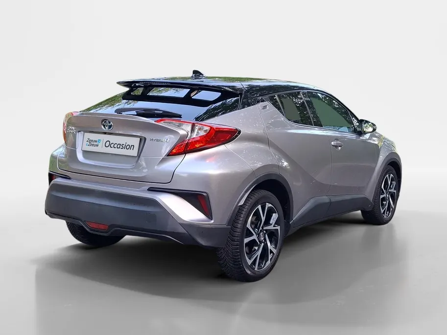 Toyota C-HR 1.8 Hybrid Dynamic Airco automatisch| Autonomous Emergency Braking | Cruise control adaptief | Lichtmetalen velgen 18' | Navigatiesysteem full map | Voorstoelen verwarmd