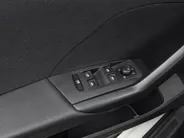 Volkswagen T-Cross 1.0 TSI 95pk Life · Apple/Android Car Play · Trekhaak · P-Sensoren · Airco · 16'Velgen ·