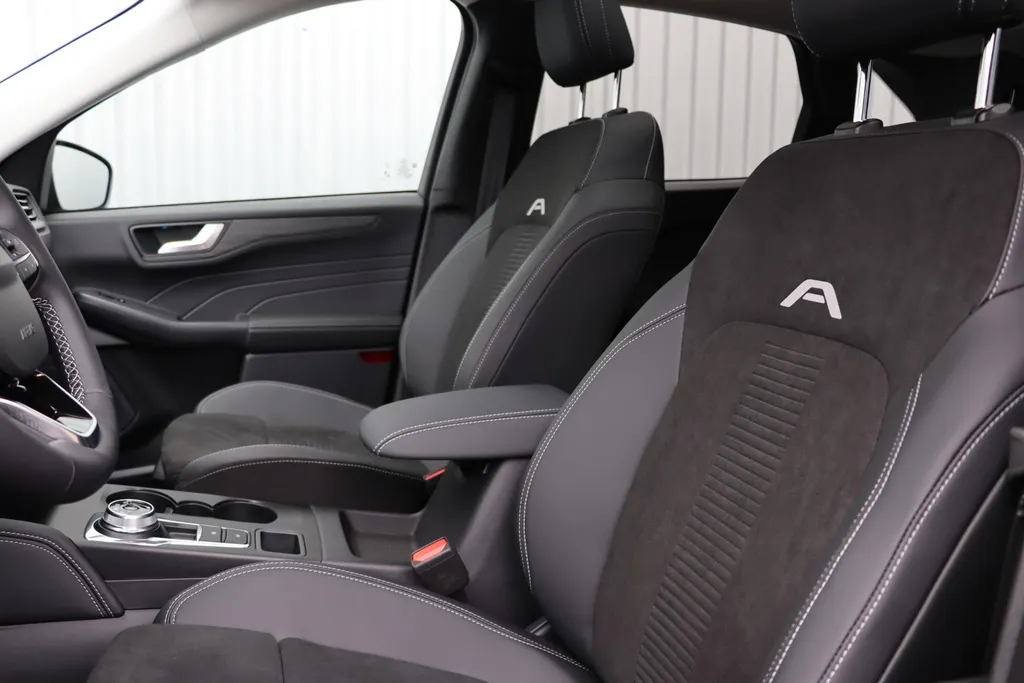 Ford Kuga 2.5 PHEV Active X | Nieuw te bestellen | €4.000,- korting | 2100kg trekgewicht | 0,99% rente Ford Options!