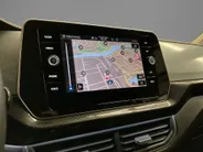 Volkswagen T-Cross 1.0TSI/95PK Goal · Navigatie ·  Stoelverwarming · LED · Apple/Android Car Play · Garantie t/m 25-04-2027