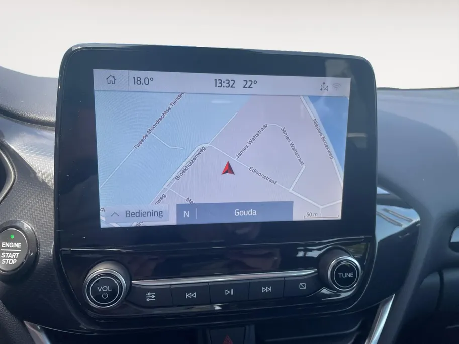 Ford Puma 1.0 EcoBoost Hybrid ST-Line | Trekhaak | Stuur stoel en voorruitverwarming | Navigatie | Lm velgen