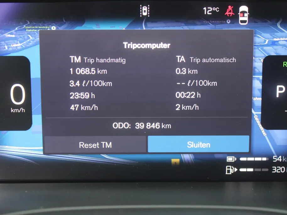 Volvo XC60 2.0 T8 Plug-in hybrid AWD Ultimate Black Edition | Trekhaak elektr. | Luchtvering | Schuifdak | Leer | Geheugenstoelen | B&W audio | Stoelventilatie | Winterset | Zeer nette auto |
