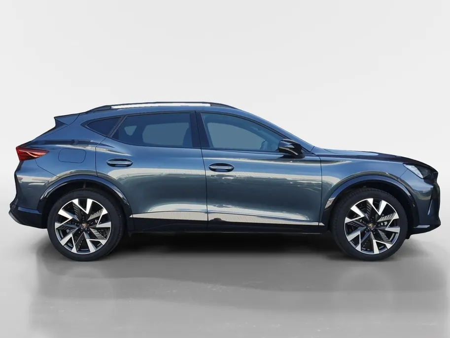 CUPRA Formentor 1.5 TSI e-Hybrid Business | Trekhaak | Panoramaschuifdak | Appel Carplay / Android Auto | Camera | Stoel en stuurverwarming |