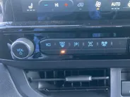 Ford Tourneo Custom E-Custom 65kW 218pk Sport 8- 340 L1H1 Sport ELEKTRISCH-Personenvervoer 8 zitplaatsen-Panoramadak-Sportuitvoering