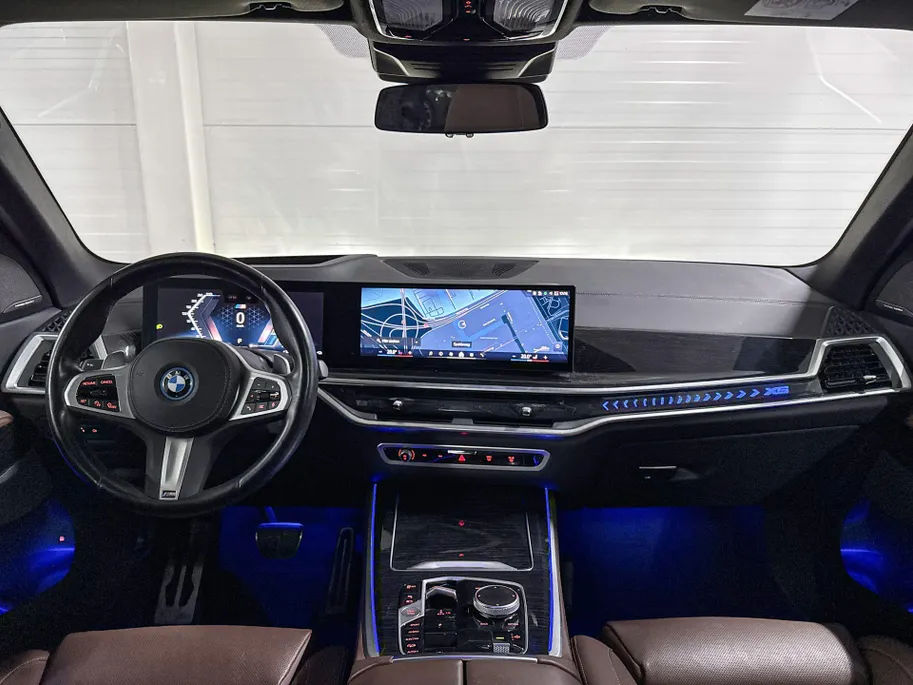 BMW X5 xDrive50e Launch Edition