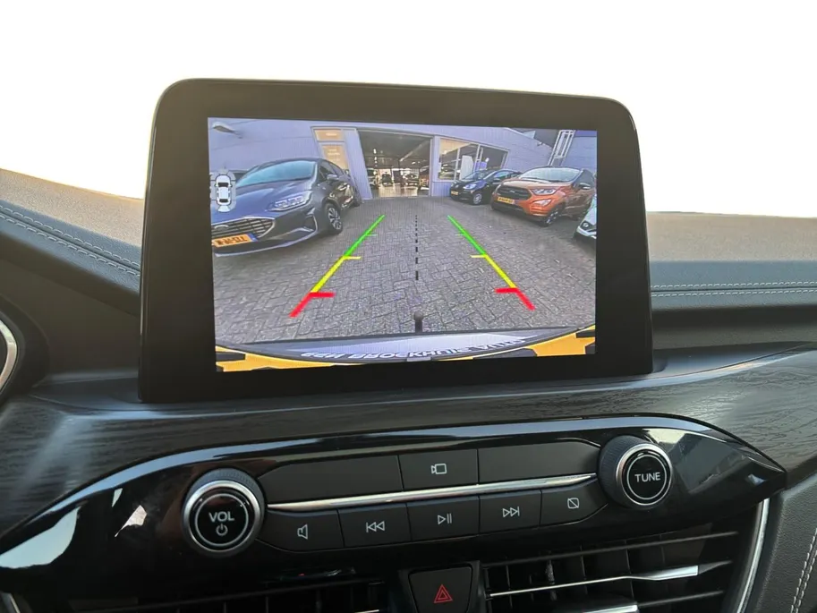 Ford Kuga 2.5 PHEV Vignale | Panoramadak | Trekhaak | Winter Pack | Driver assistance Pack | Elektr. Achterklep | Lederen Elektr. stoelen | 12 maanden garantie! |
