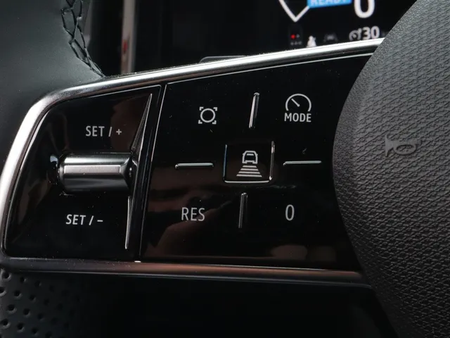 Mitsubishi Eclipse Cross Intense+ 87 kWh | Stuur/Stoel Verwarming | 360* Camera