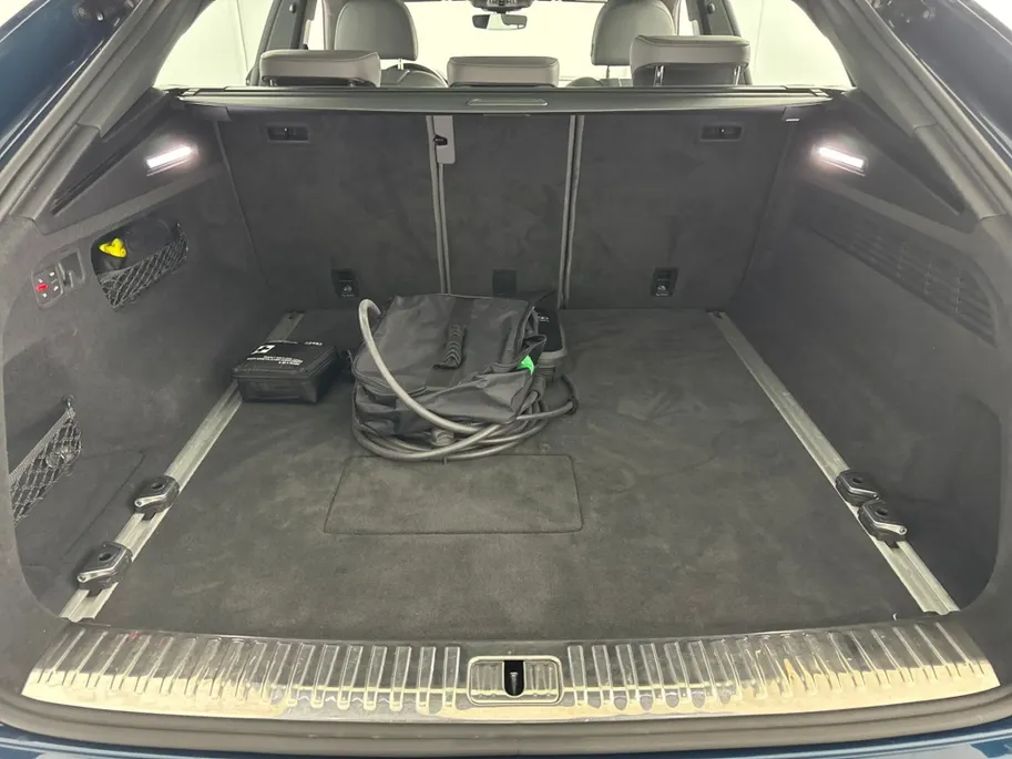 Audi Q8 55 TFSI-e quattro S-Line | Panoramadak | Luchtvering | 21'' L.M. Velgen | SoH 100%
