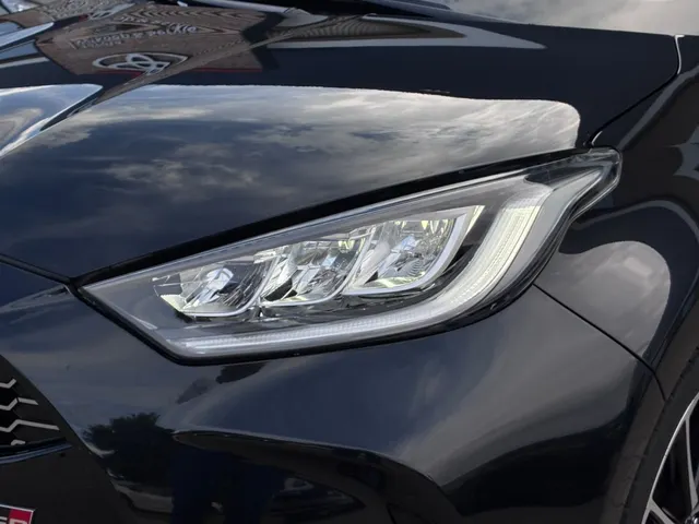 Toyota Yaris 1.5 Hybrid GR Sport | Stoelverwarming | Camera | Carplay |