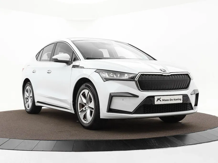 Škoda Enyaq Coupe iV 60 180pk · SOH 94,1% · Panoramadak · Camera · Apple/Android Car Play · 19'Velgen · Sfeerverlichting · Elek. Inklapbare Spiegels ·
