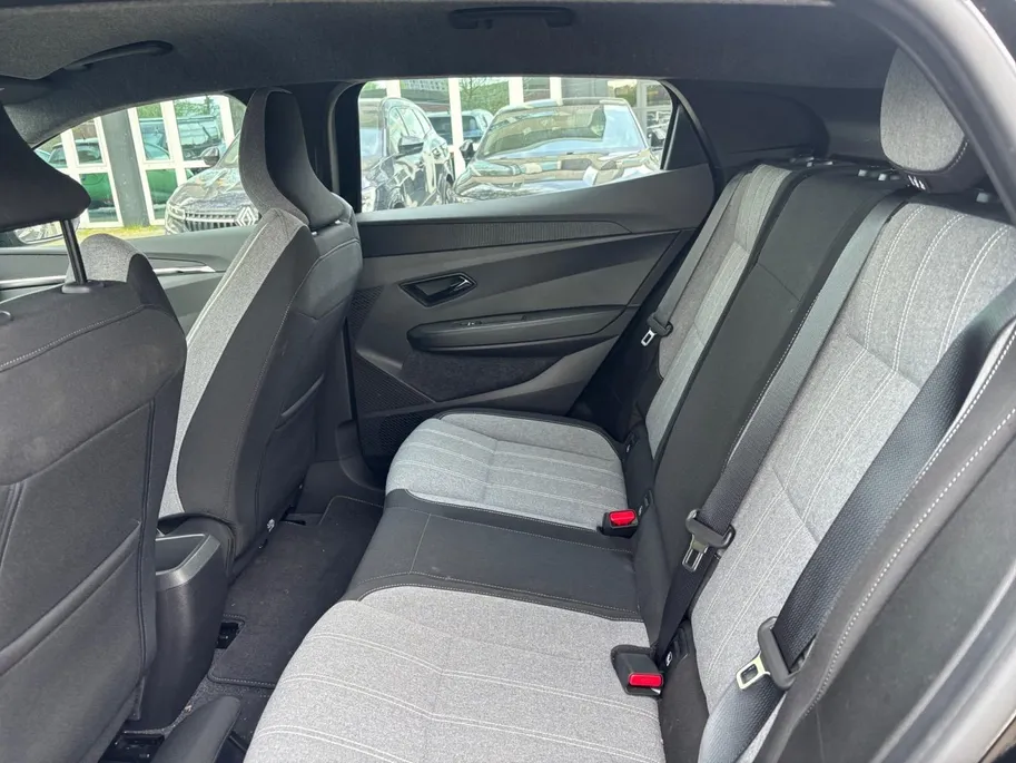 Renault Megane E-Tech comfort range Evolution 60 kWh NAVI AIRCO CRUISE CONTROLE APPLE CARPLAY ANDROID AUTO ADAPTIEVE CRUISE CONTROLE 20INCH VELGEN ZEER MOOIE AUTO