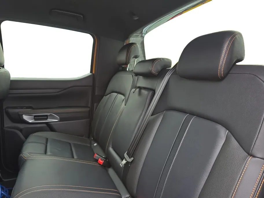 Ford Ranger Wildtrak 2.3 PHEV 279pk | 5 Zits | 1e Eigenaar  | Elektrische rollertop | Trekhaak | Achteruitrijcamera |  3500Kg Trekgewicht | Fabrieksgarantie! |