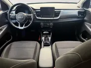 Kia Stonic 1.0 T-GDi MHEV DynamicLine | Automaat | Cruise Control | Climate Control | Camera | Navigatie | LM Velgen |