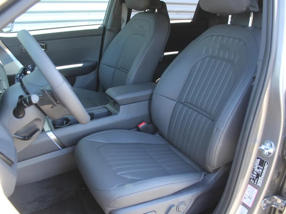 Kia Seltos Seltos 1.6 T-GDi DCT7 X-Line Demo Edition | Stuur-/stoelverwarming + ventilatie | 360 Camera | Leer | Elek. stoelverstelling | Inductielader | LED | 19" LM |