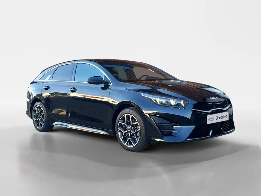 Kia ProCeed 1.5 T-GDi GT-Line | Stoel en stuurverwarming | Navigatie | Elektrische achterklep | Camera | Climate control | Apple Carplay / Android Auto |