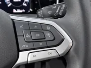 Volkswagen Golf 1.5 eHybrid 204pk DSG Life Edition · Camera · Keyless · Apple/Android Car Play · Stoelverwarming · Apple/Android Car Play · Garantie t/m 17-05-2030 of 100.000km