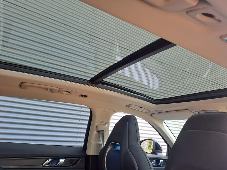 Lynk & Co 01 1.5 | Panoramadak | Navi | Trekhaak | Camera 360 | Climate Control | Automaat | SOH 92,4%