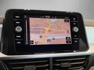 Volkswagen T-Roc 1.0TSI/110PK Life · Navigatie · Camera + Parkeersensoren · Apple/Android Car Play · Stoelverwarming ·