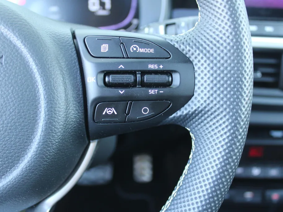 Kia Picanto 1.0 DPI GT-Line | Stuur-/stoelverwarming | Schuifdak | Camera | Dodehoek detectie | Telefoonlader | Clima | Navi | 16' LM | LED | Cruise |