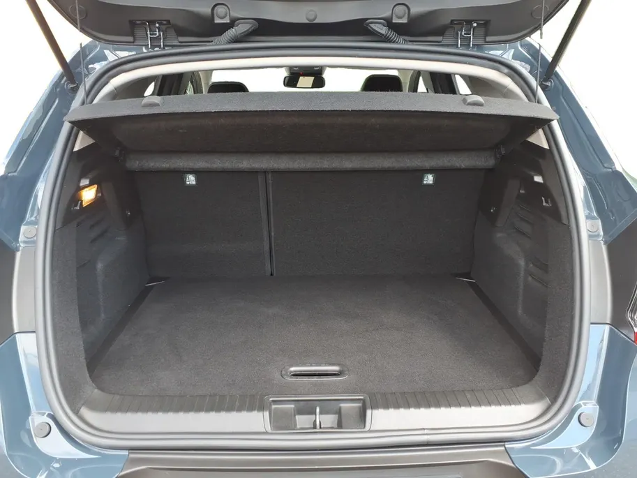 Renault Captur 1.6 E-Tech Hybrid 145 Intens Apple Carplay/Android Auto , electronic climate controle , camera , parkeersensor , lm velgen , navi , cruise , tel , usb.