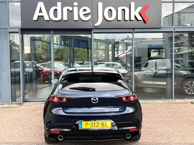 Mazda 3 2.0 e-SkyActiv-X M Hybrid 186 Luxury AUTOMAAT | SUNROOF | AERO PACK | LEDER | Bose AUDIO | APPLE CARPLAY/ANDROID AUTO | A.CAMERA | NED. AUTO |