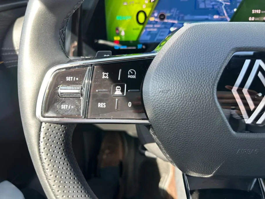 Renault Scénic E-Tech EV87 long range iconic | Dode Hoek Detectie | Harman Kardon | Stoel & Stuurverwarming | Automatische Kofferbak | Apple Carplay & Android Auto | Dodehoek Detectie | 12 Maanden BOVAG Garantie