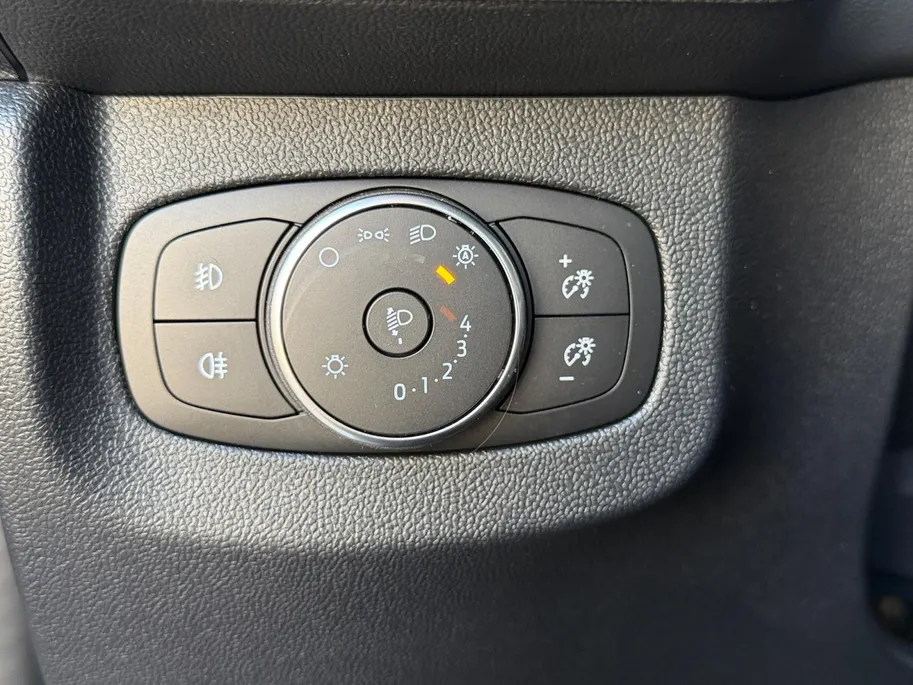Ford E-Transit Cour. Trend 44 kWh | NL auto | Navigatie | Apple carplay & android auto | Adapt. cruise control | BLIS | Parkeersensor achter | Achteruitrijcamera | Trekhaak | Fabrieksgarantie |