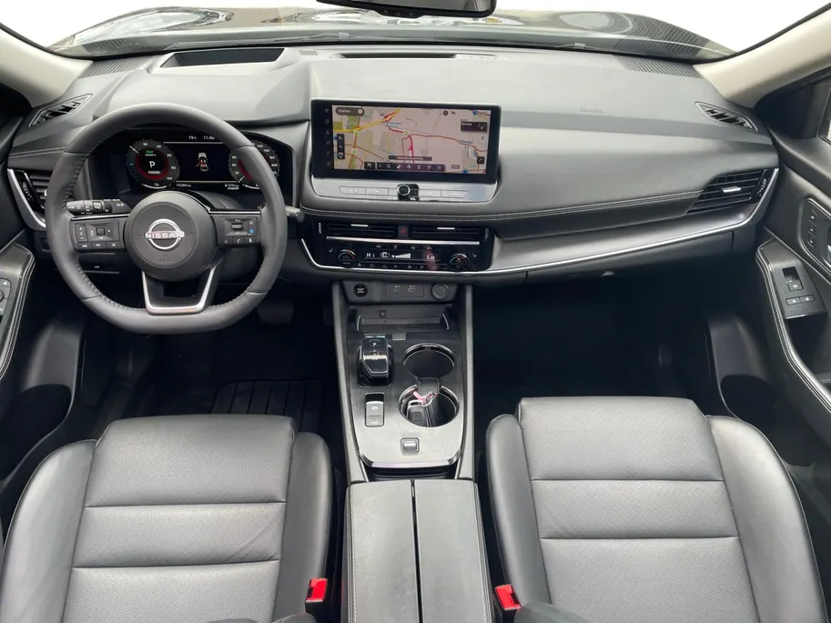 Nissan X-Trail Tekna | Navigatie | Schuif-/ Kanteldak | Stoelverwarming voor & achter | 360 camera | Apple Carplay/ Android Auto | Geheugenfunctie voorstoelen | Elektrische Kofferbak |