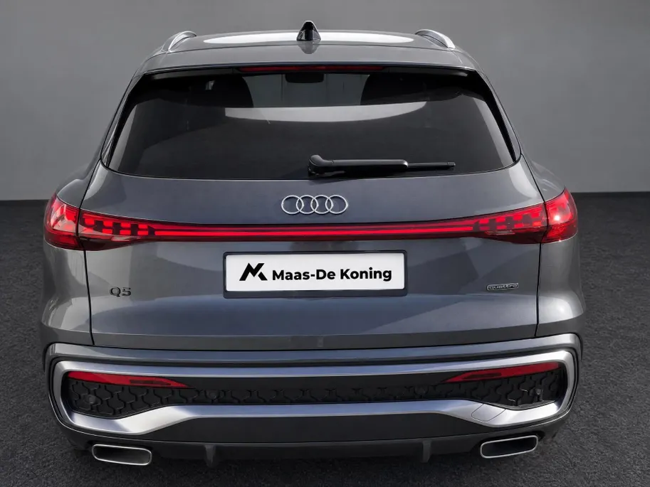 Audi Q5 2.0TFSIe-hybrid 270kW/367PK quattro S edition · Trekhaak · Leder · Camera · Apple/Android Car Play · Drive select · Garantie t/m 25-02-2028