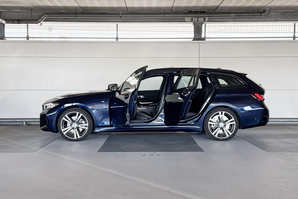 BMW 3 Serie Touring 330e xDrive