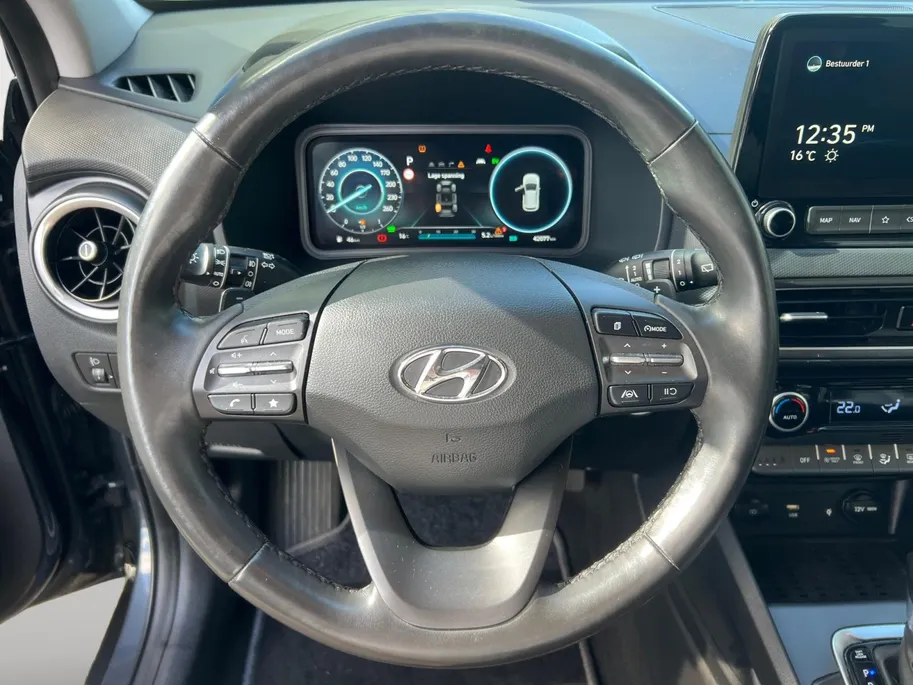 Hyundai Kona 1.6 GDI HEV Fashion Design Sky 105PK | 1ste eigenaar | Navigatie | Apple Carplay & Android Auto | Adaptive cruise control | Trekhaak | Schuif- kanteldak | Parkeersensoren achter | Stoelverwarming voor |
