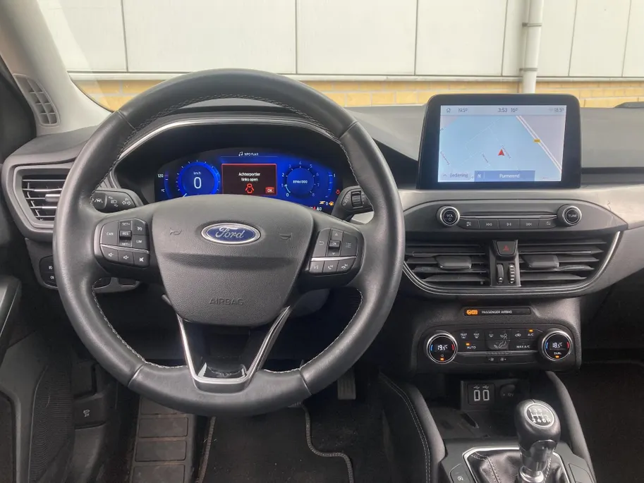 Ford Focus 1.0 EcoBoost Hybrid 125 pk Titanium X Wagon Navigatie - Apple Carplay/ Android Auto - Camera - Draadloos opladen telefoon - Elektrische achterklep