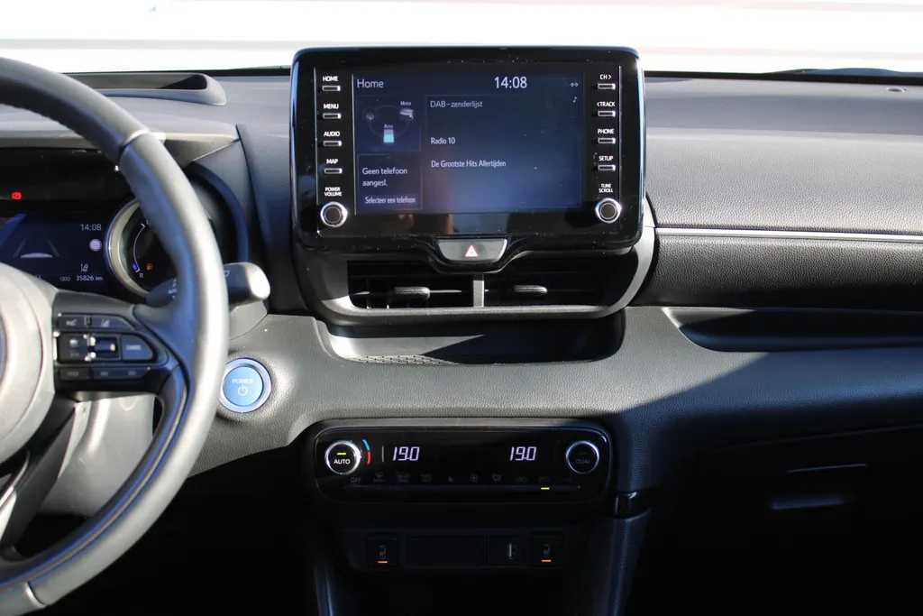 Mazda 2 Hybrid 1.5 Select | Airco | Navi | Cruise | PDC | Head-up display | Camera |
