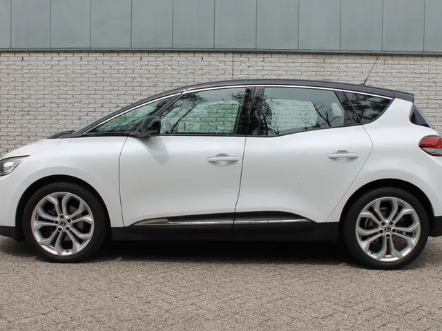 Renault Scénic 1.3 TCe Intens | automaat | navigatie | achteruitrijcamera
