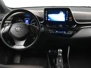 Toyota C-HR 1.8 Hybrid 122pk CVT Bi-Tone Navigatie | Cruise | Clima | PDC |Half Leer | Parlemoer Wit
