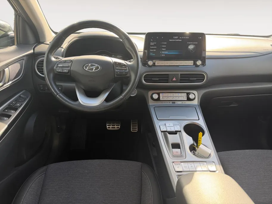 Hyundai Kona EV Fashion Design 39 kWh | Zeer nette auto | Dealer onderhouden | SOH 89,7% | Zeer compleet | Stoel & stuurverwarming | Apple Carplay / Android Auto |