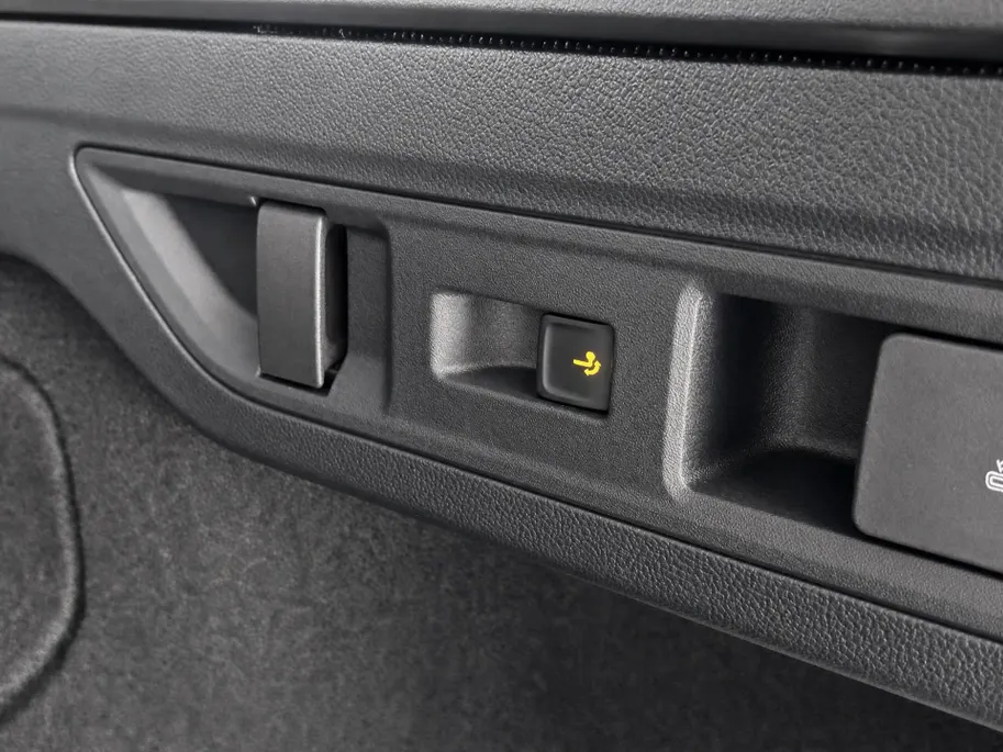 Škoda Superb combi Sportline Business 1.5TSI PHEV 204PK | suite Sportline bekleding | Panorama dak | Trekhaak |