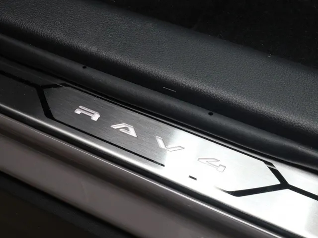 Toyota RAV4 2.5 Phev 300 First Edition | Stoel Verwaming/Verkoeling | Stoel Geheugen | NU TE BESTELLEN