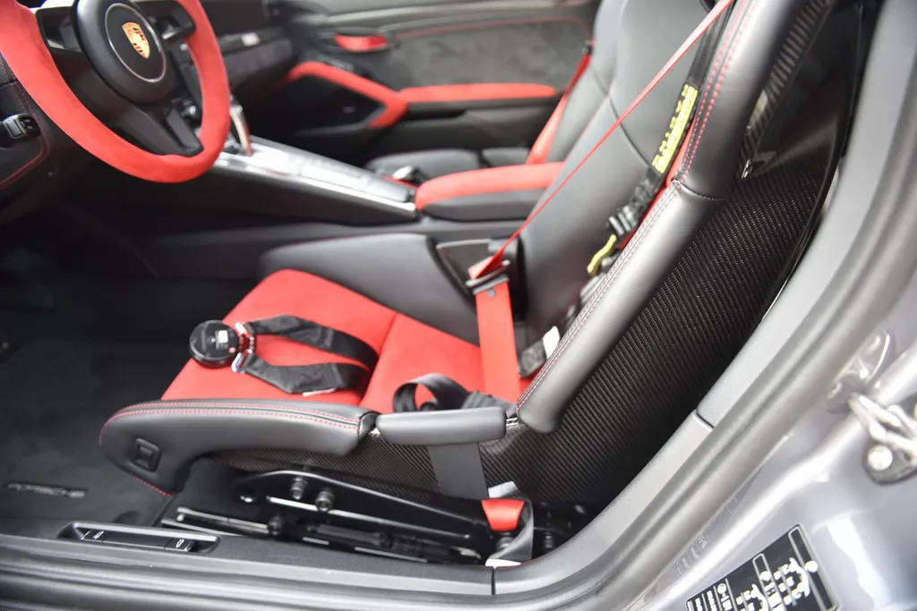 Porsche 911 GT2 RS 3.8