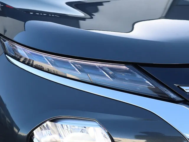Mitsubishi Outlander 2.4 PHEV Instyle | Schui/Kantel Dak | Stoel Verwarming/Ventilatie | 1.600 KG Trekgewicht |